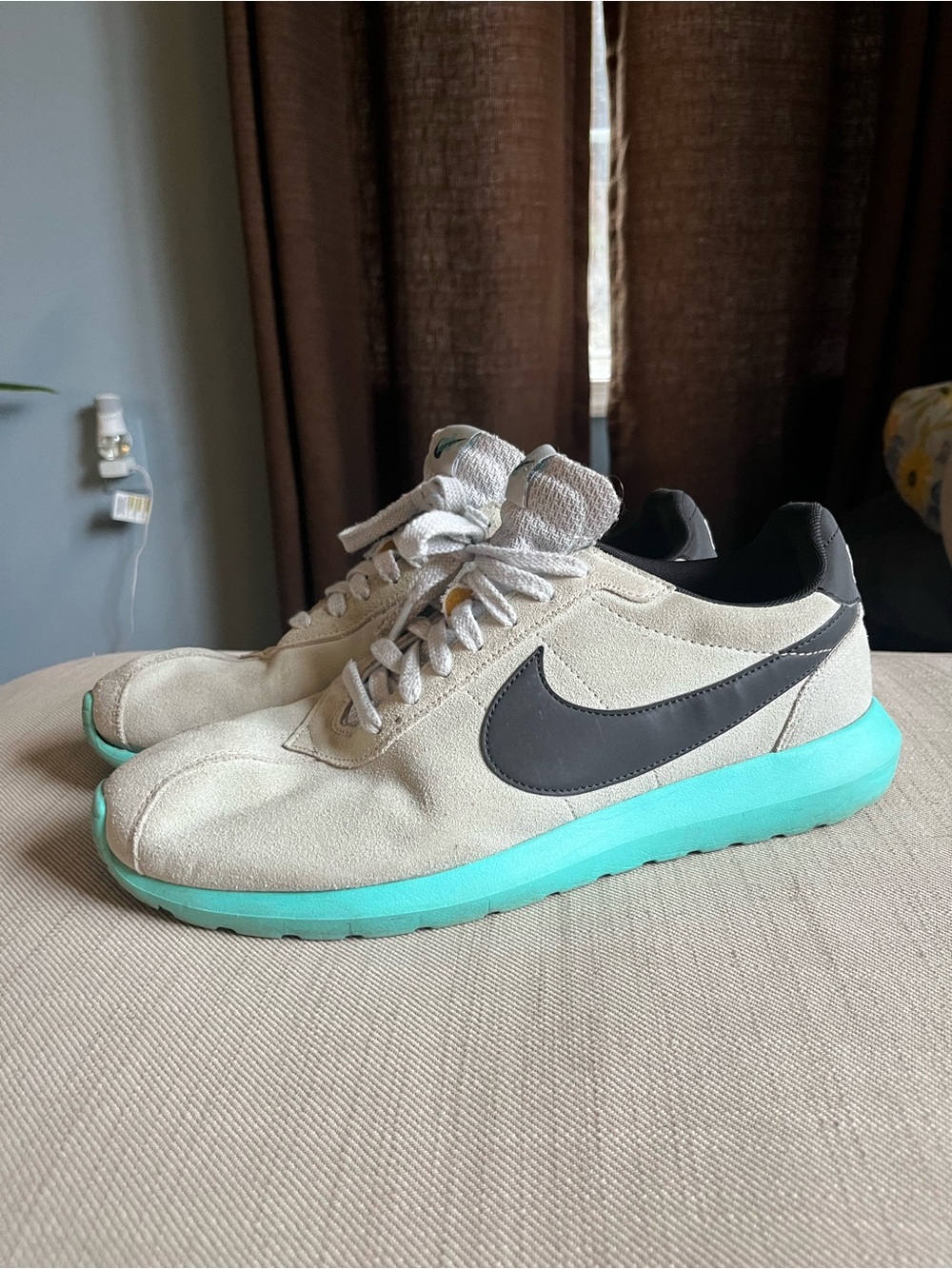 Nike Men’s Beige Suede Sneakers with Black Swoosh and Aqua Sole